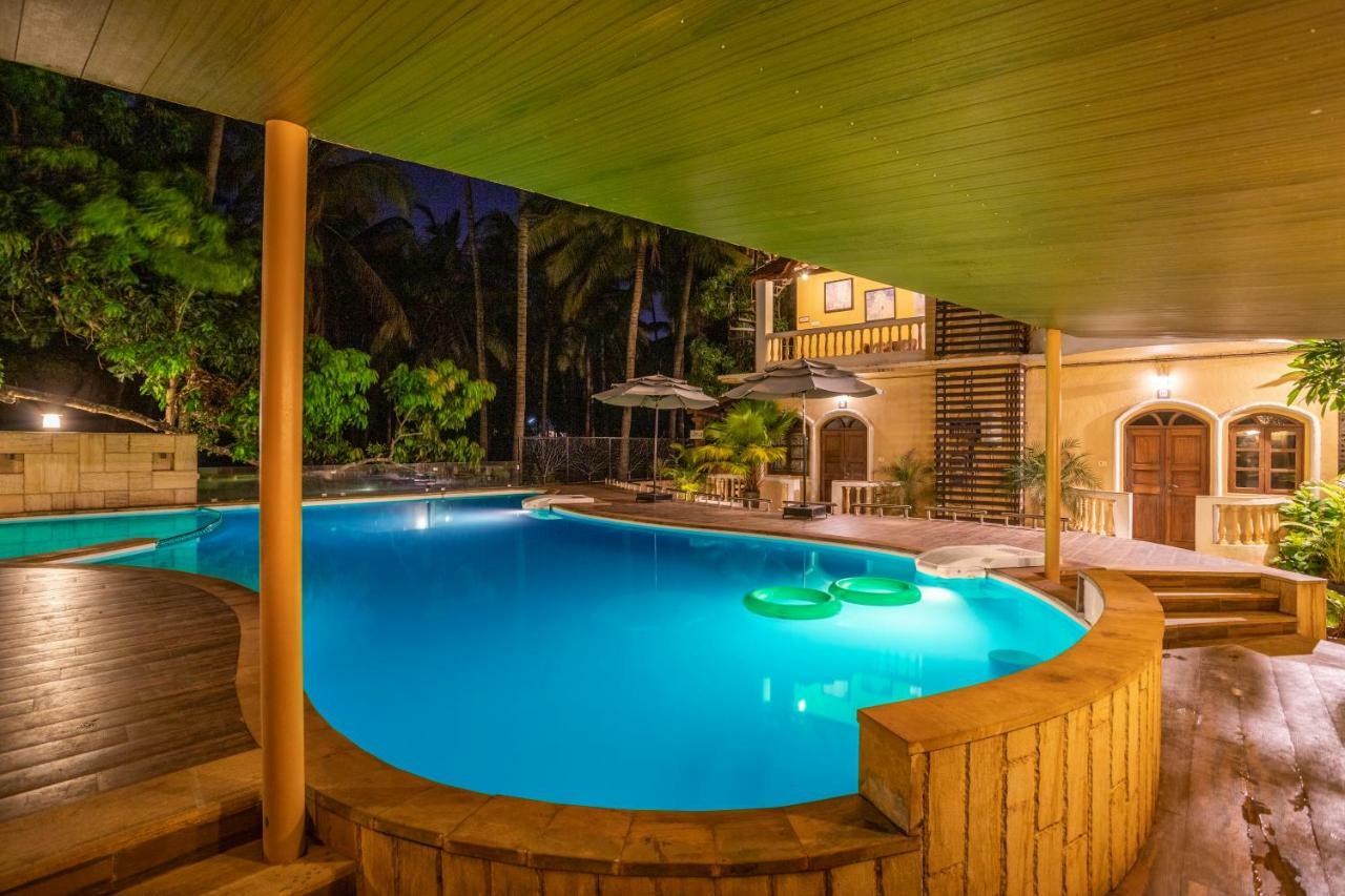 Coco Goa Hotell Arpora Exteriör bild